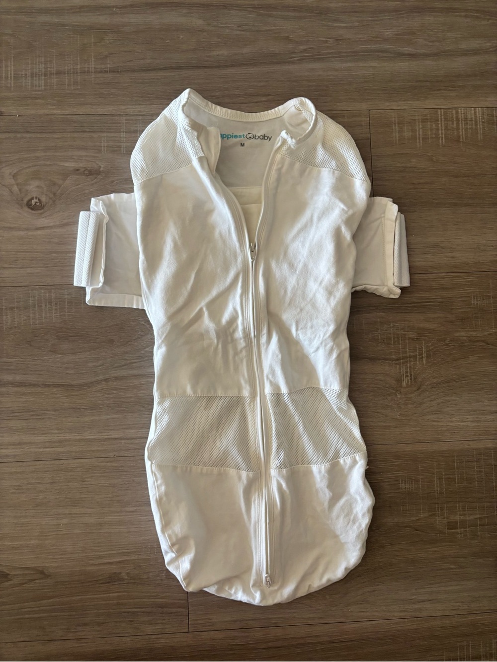 Happiest Baby Medium Snoo swaddle in Cream can have arms out 12 to 18lb